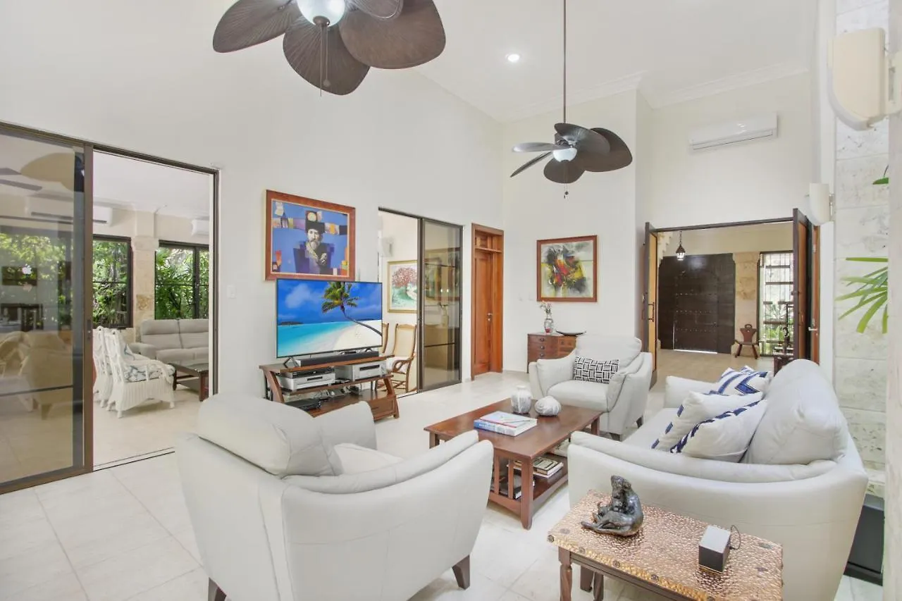 Spacious 4 Bedroom Villa With Pool, Touring Cart & Maid Πούντα Κάνα
